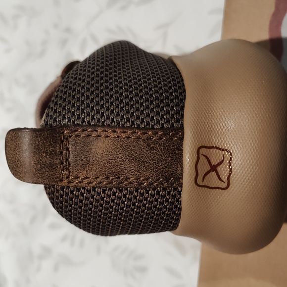 Twisted X Women's EVA12R .  Size 8 1/2, Medium width,  Color Olive. - Picture 7 of 8